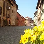 San Giovanni 4*