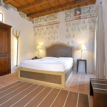 San Giovanni 4*